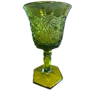 LE Smith Glass ~ DAISY & BUTTON
FLARED WATER GOBLET ~ Green